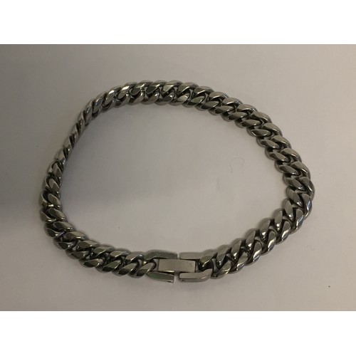 50 - STAINLESS STEEL CHAIN BRACELET