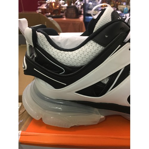 378 - PAIR OF MEN'S BALENCIAGA CLEAR SOLE TRAINERS SIZE 11 (BRAND NEW) P2200045917