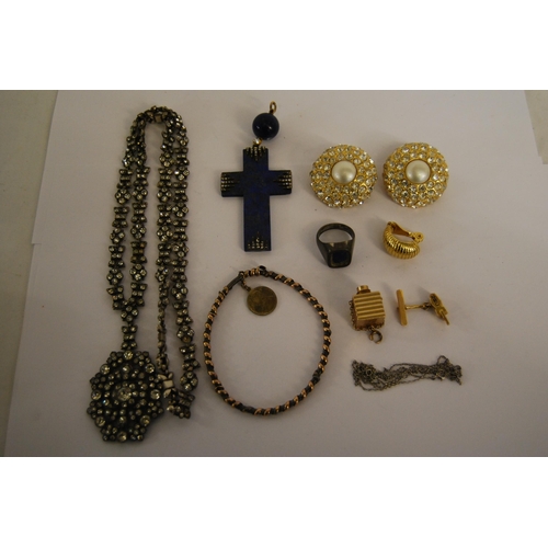 392 - QUANTITY OF MISCELLANEOUS JEWELLERY