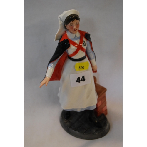 44 - ROYAL DOULTON BONE CHNA CLASSICS FIGURINE 