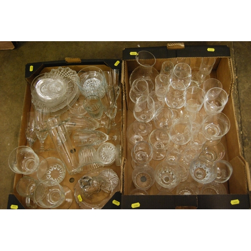119 - 2 BOXES OF DRINKING GLASSES