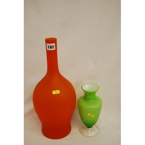 182 - ARTWARE ORANGE BULBOUS GLASS VASE & GREEN GLASS VASE