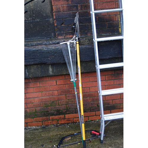 536 - TELESCOPIC PRUNER, RAKE & SAW