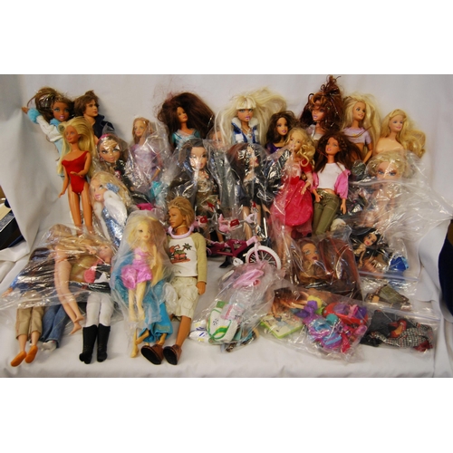 376 - BOX OF 31 DOLLS INCLUDING BARBIE & BRATZ AND QUANTITY OF ACCESSORIES INCLUDING BIKE, CLOTHES, ETC