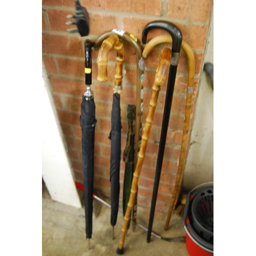 41 - 2 SILVER BANDED WALKING STICKS, 3 OTHERS & 2 UMBRELLAS