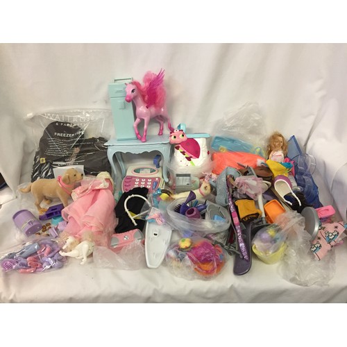 376 - BOX OF 31 DOLLS INCLUDING BARBIE & BRATZ AND QUANTITY OF ACCESSORIES INCLUDING BIKE, CLOTHES, ETC