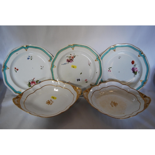 28 - THREE EARLY 19TH CENTURY DERBY PLATES HAND PAINTED FLOWERS WITH TURQUOISE & GOLD BORDERS AND PAIR OF... 