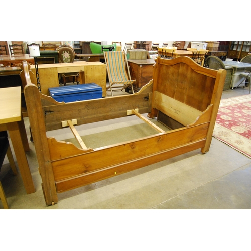 512 - SINGLE FRENCH WALNUT SLEIGH BED