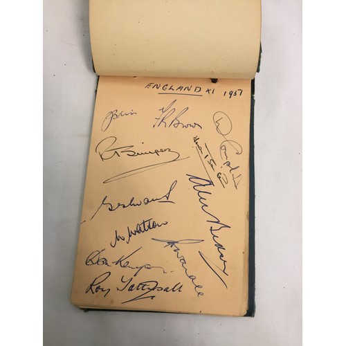 342 - AUTOGRAPH ALBUM OF ENGLAND & COUNTY CRICKET TEAMS c1950s CONTAINING SIGNATURES OF WARWICK XI 1957, S... 