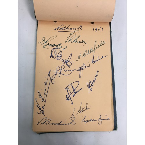 342 - AUTOGRAPH ALBUM OF ENGLAND & COUNTY CRICKET TEAMS c1950s CONTAINING SIGNATURES OF WARWICK XI 1957, S... 