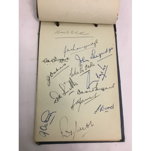 342 - AUTOGRAPH ALBUM OF ENGLAND & COUNTY CRICKET TEAMS c1950s CONTAINING SIGNATURES OF WARWICK XI 1957, S... 