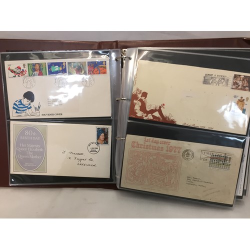 322 - 9 ALBUMS OF ROYAL MAIL PRESENTATION PACKS AND 1 ALBUM OF ROYAL MAIL FIRST DAY COVERS (THE PHOTOS SHO... 