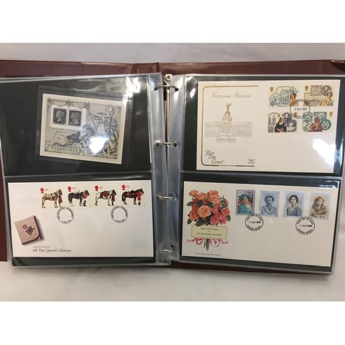 322 - 9 ALBUMS OF ROYAL MAIL PRESENTATION PACKS AND 1 ALBUM OF ROYAL MAIL FIRST DAY COVERS (THE PHOTOS SHO... 