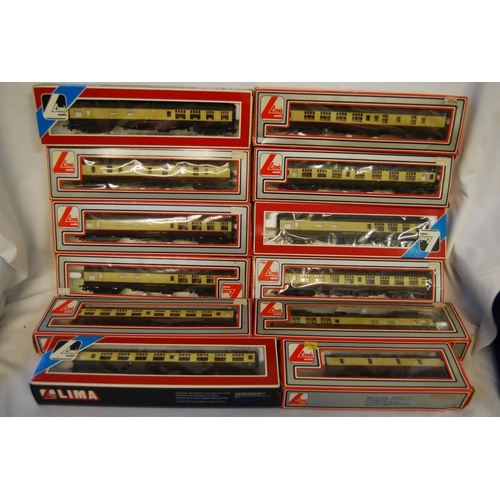 226 - 12 BOXED LIMA CARRIAGES