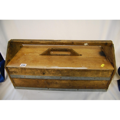 230 - VINTAGE 2 SECTION TOOLBOX