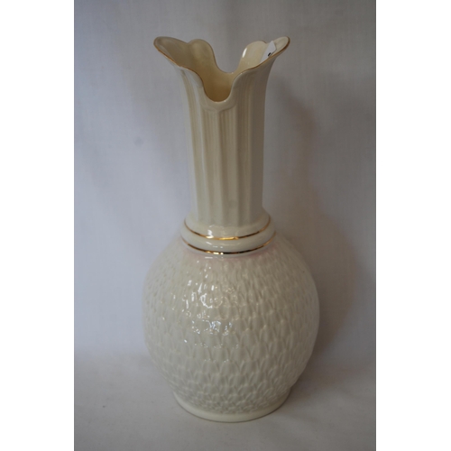 30 - BELLEEK PORCELAIN BULBOUS VASE WITH TALL NECK, SHAPED RIM, EMBOSSED DECORATION (26CM)