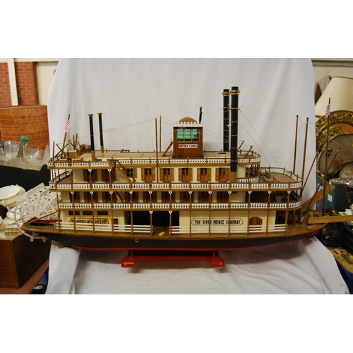 283 - 1:50 SCALE MODEL MISSISSIPPI SHOWBOAT THE RIVER PRINCE COMPANY