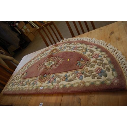 532 - CHINSE HALF MOON RUG