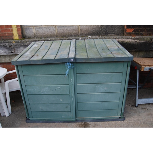 593 - PLASTIC STORAGE UNIT