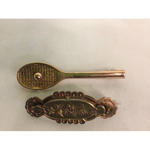 21 - 9CT GOLD TENNIS RACKET & BALL BROOCH & VICTORIAN GOLD BROOCH (6.7gms)