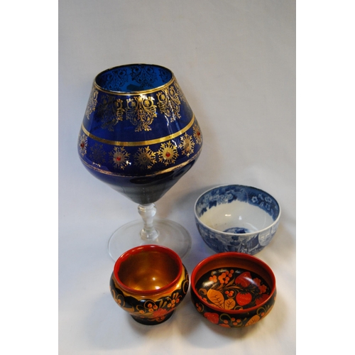 52 - VENETIAN BLUE & GOLD GOBLET, WEDGWOOD FERRARA BLUE & WHITE BOWL AND PAPIER MACHE BOWL & POT