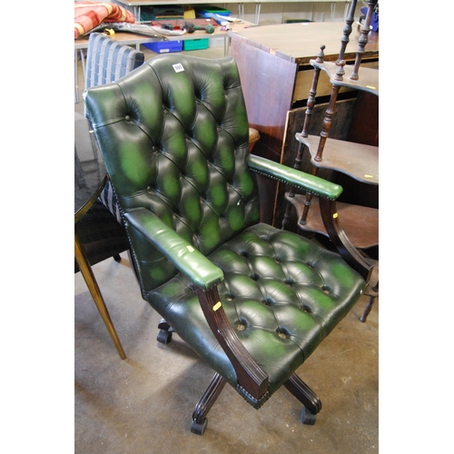 555 - RETRO GREEN LEATHER BUTTON BACK SWIVEL OFFICE ARMCHAIR