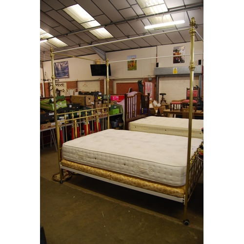 565 - MODERN BRASS 4 POSTER BED WITH MATTRESS