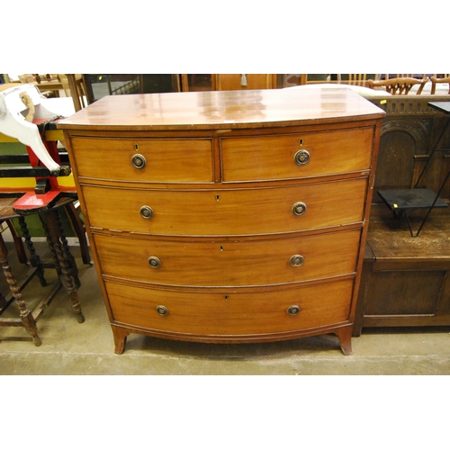 569 - REGENCY MAHOGANY BOW FRONTED CHEST OF 5 DRAWERS, DROP BRASS RING HANDLES ON BRACKET FEET