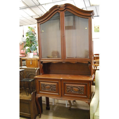 572 - ART NOUVEAU MAHOGANY CUPBOARD/BOOKCASE ON CABRIOLE LEGS