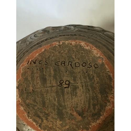 27 - INDES CARDOSO GLAZED TERRACOTTA POT WITH EMBOSSED EGYPTIAN STYLE DECORATION (20CM)