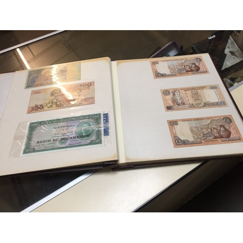 410 - ALBUM OF BRITISH & WORLD BANK NOTES (109)