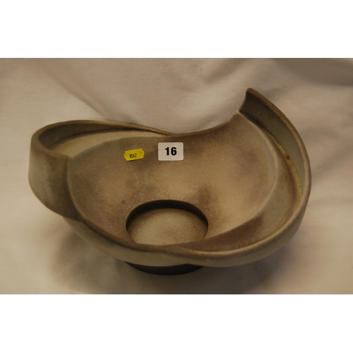 16 - STUDIO STONEWARE BOWL BY ANNE PERRY 1984