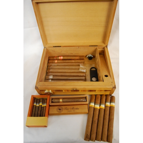INLAID SATINWOOD HUMIDOR CIGAR BOX CONTAINING 5 COHIBA HABANA CIGARS, 2 ...