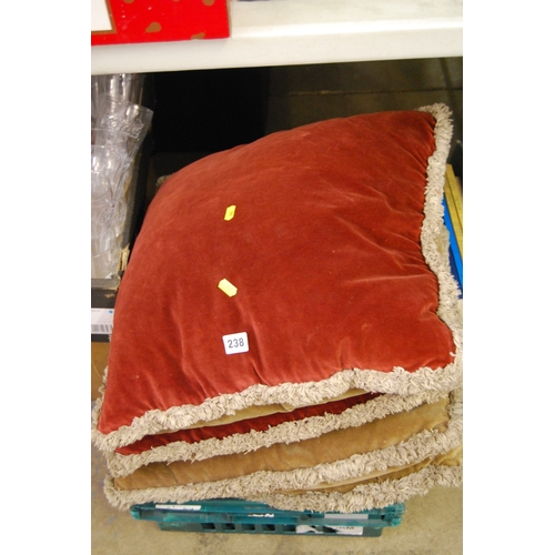 238 - QUANTITY OF CUSHIONS
