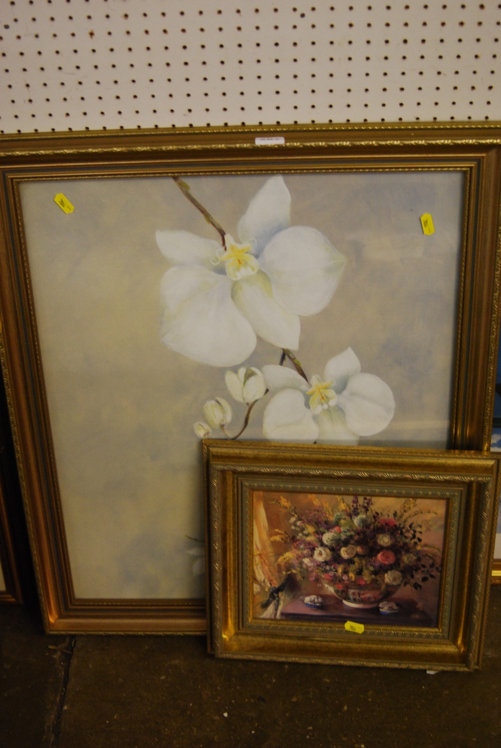 2 FLOWER PICTURES