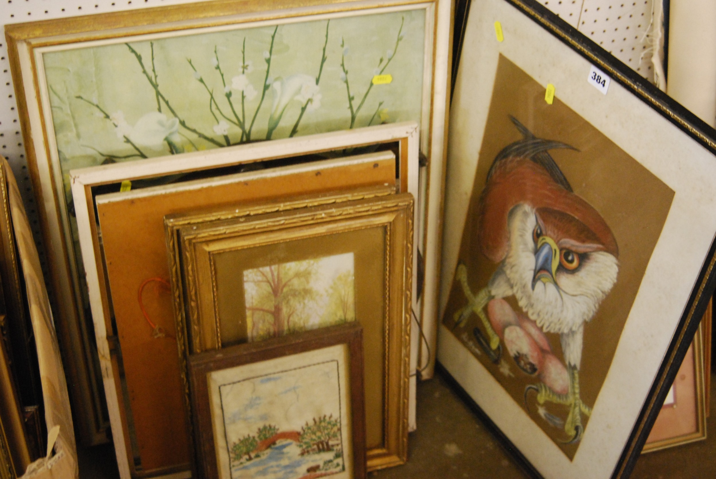 QUANTITY OF PICTURES & MIRRORS