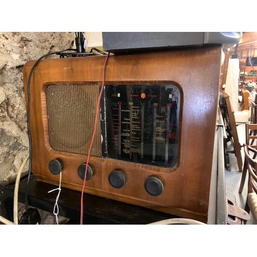 120 - Vintage PYE radio circa 1930s