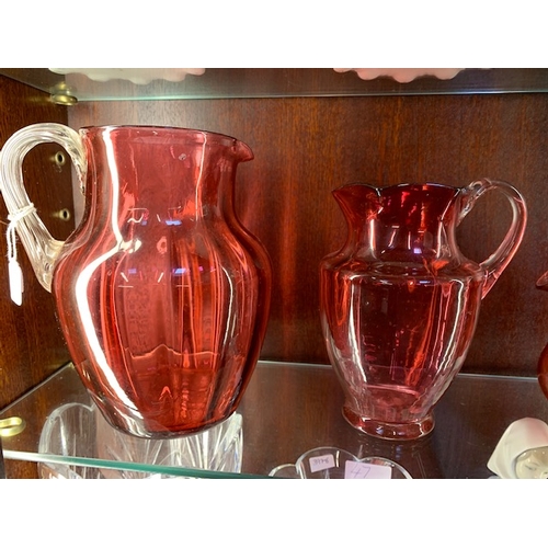 46 - 5 pieces of red glass, 2 jugs, 3 dishes