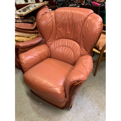 61 - 2 Leather Mahogany Armchairs