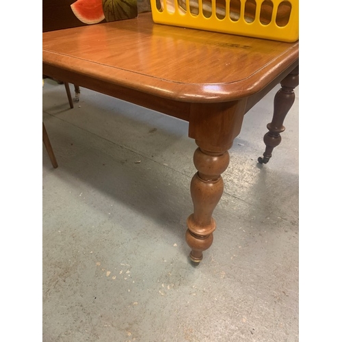 58 - Victorian Mahogany dining room table 6 x 4