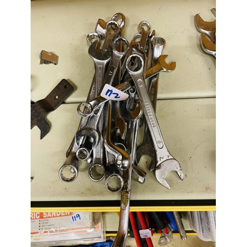 112 - Quantity of spanners approx 20