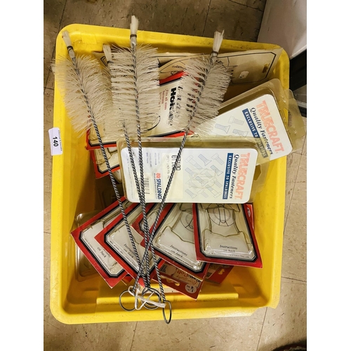 140 - Quantity of safety lynch pins, plate holders and others