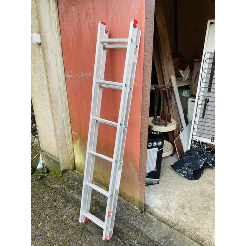 147 - 12ft extendable ladder