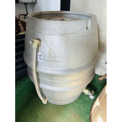 48 - Aluminium beer barrel with tap