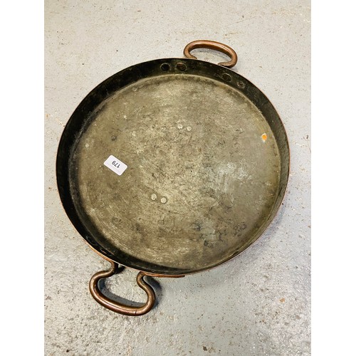 179 - Heavy 2 handled copper tray, 15''d