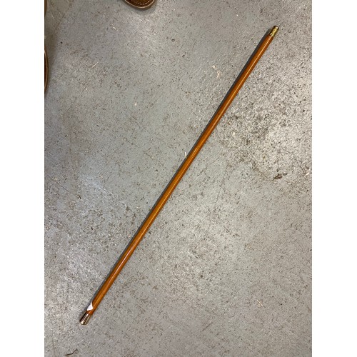 188 - Gold topped walking cane 39'' L, London 1919, 375, 9 carat