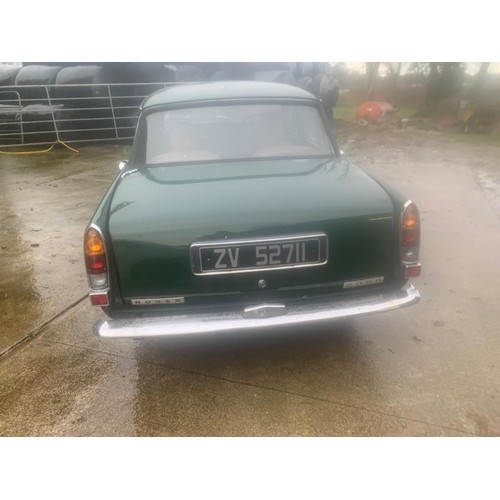 415 - Two Vintage Cars, 1973 Rover P6, 2 litre petrol, in good order, running, with tax book
Rover P6, 2.2... 