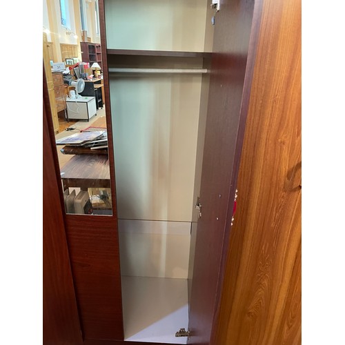 31 - 2 door wardrobe