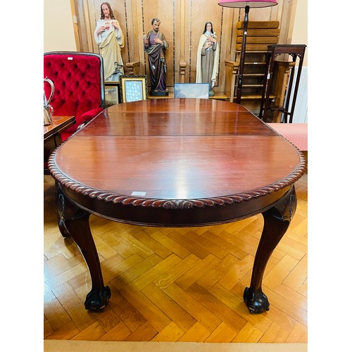 113 - Quality Irish dining table 3' 5'' x 6', extendable with ball and claw feet and sea shell motif