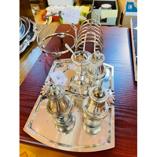 138 - Collection of silver plated items including a toast rack